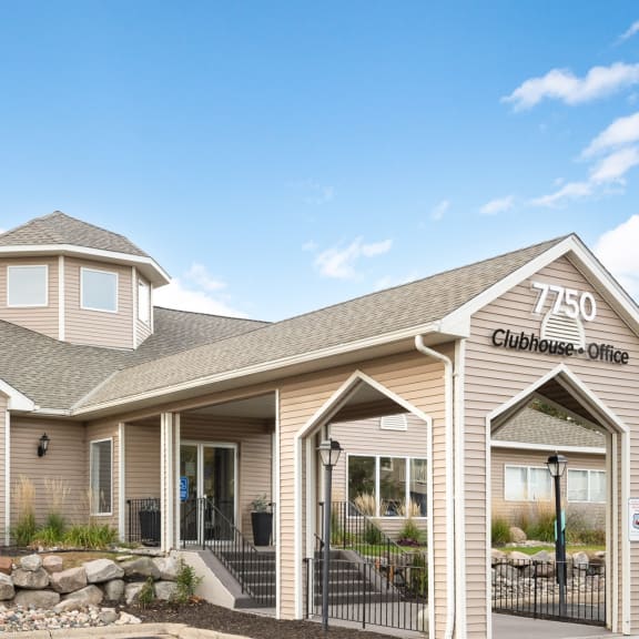 Hinton Heights Apartments in Cottage Grove, MN